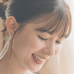 君の顔では泣けない